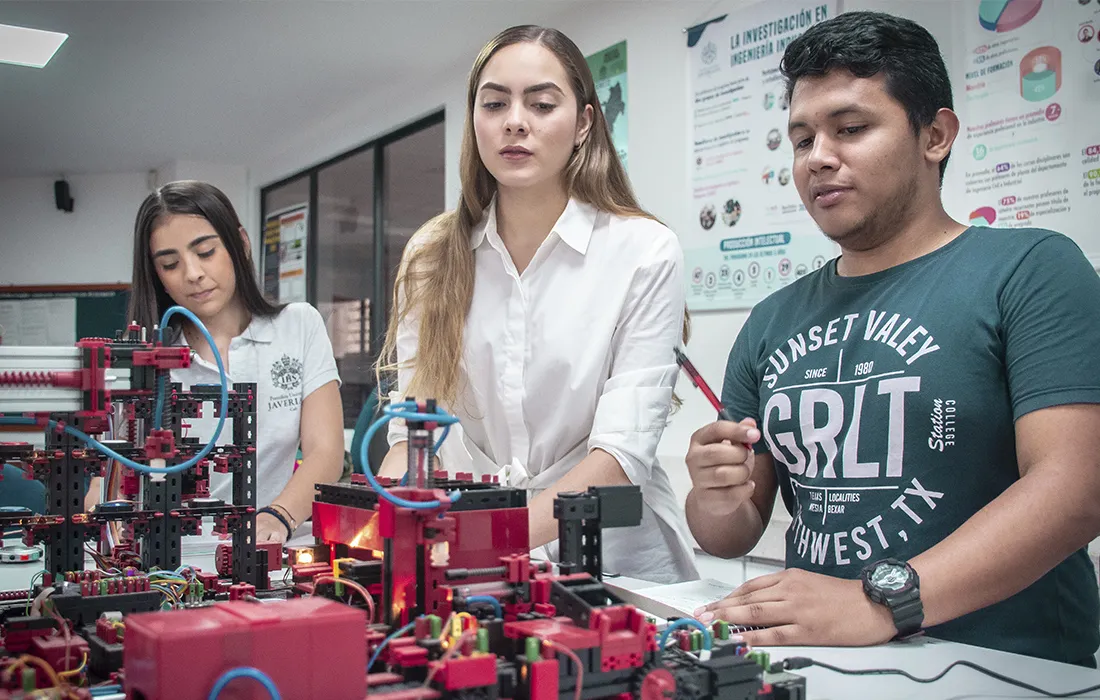 Ingeniería Industrial celebra 40 años de historia en la Javeriana Cali Ingeniería Industrial celebra 40 años de historia en la Javeriana Cali