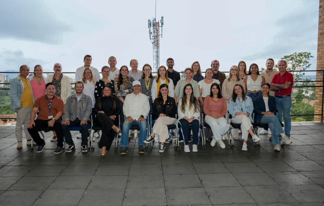 En clausura 2025-1 del programa Forja se reconoció el compromiso de los profesores javerianos En clausura 2025-1 del programa Forja se reconoció el compromiso de los profesores javerianos